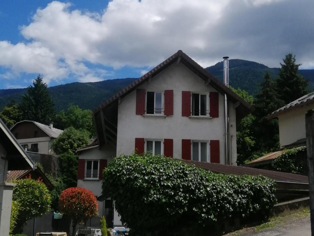Gite Redrooster Home - 160M2, 4 Ch, 2 Sdb, Fibre, Parking, Sauna, Bain A Remous Theys エクステリア 写真