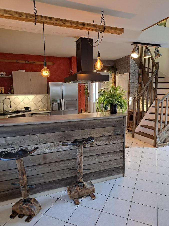 Gite Redrooster Home - 160M2, 4 Ch, 2 Sdb, Fibre, Parking, Sauna, Bain A Remous Theys エクステリア 写真