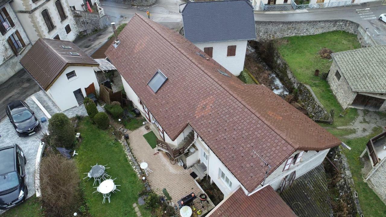 Gite Redrooster Home - 160M2, 4 Ch, 2 Sdb, Fibre, Parking, Sauna, Bain A Remous Theys エクステリア 写真